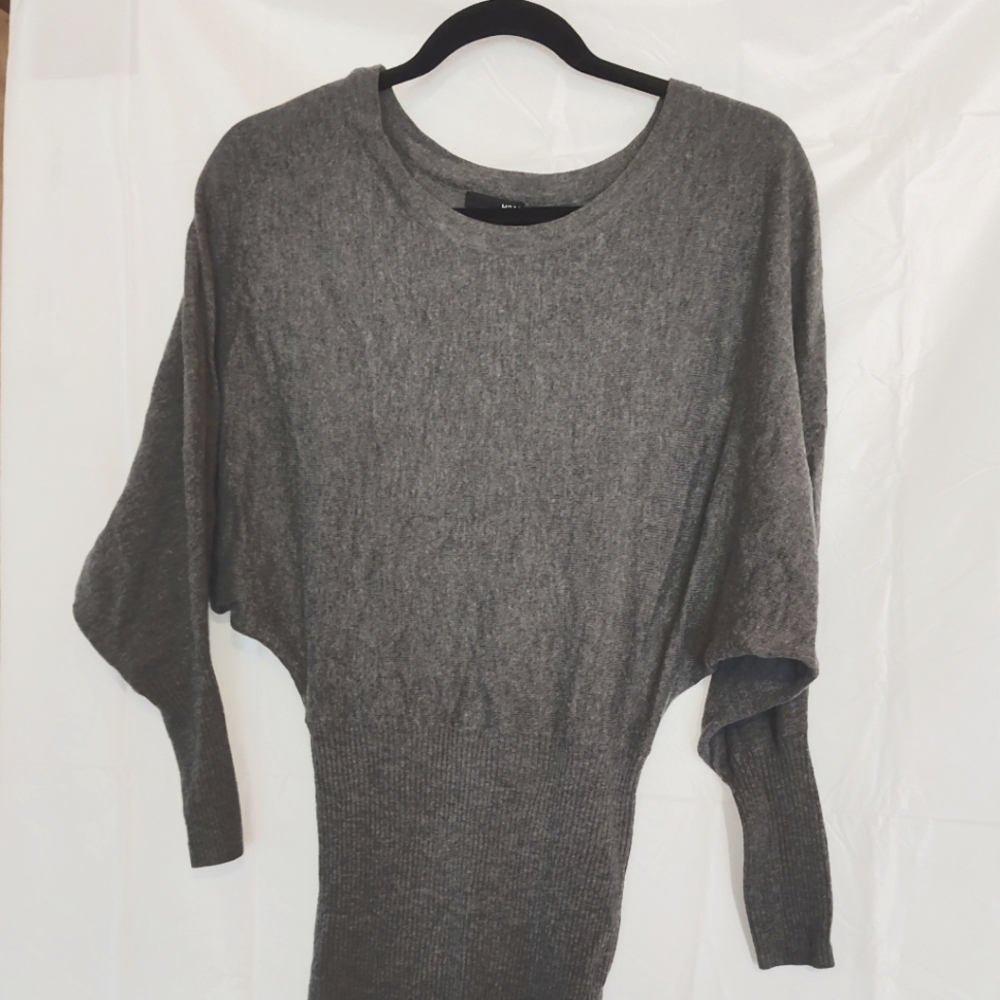 Xs grey sweater